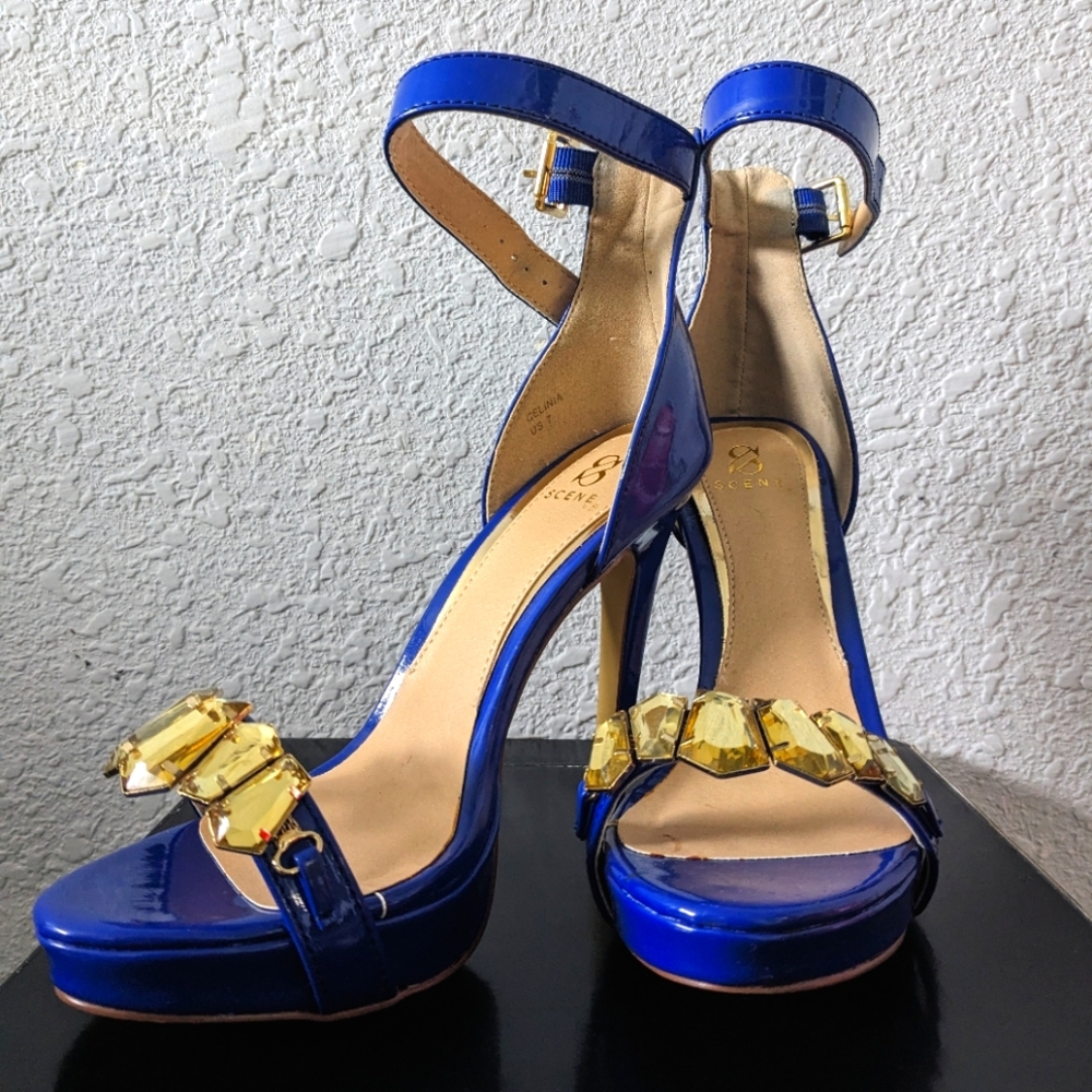Celina heel, Scene by Shoe Dazzle size 7, Blue